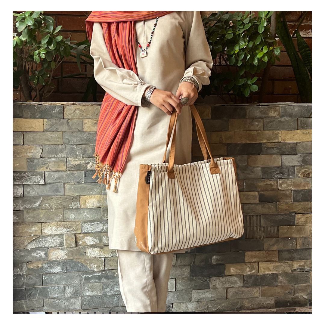 Brown Chic Tote bag-Luxease Edit I