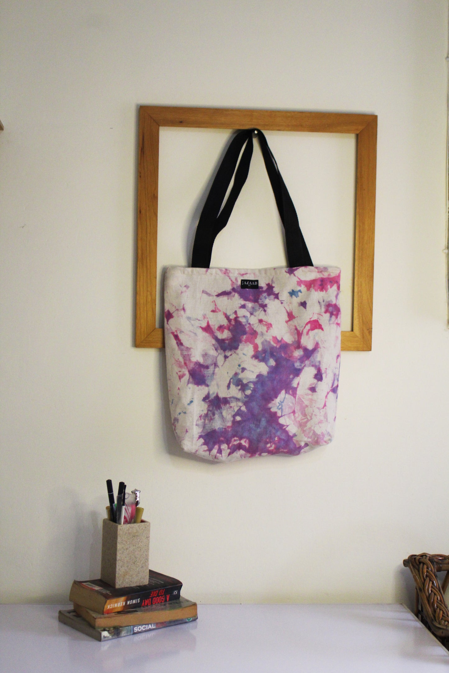 CRUMBLE TOTE