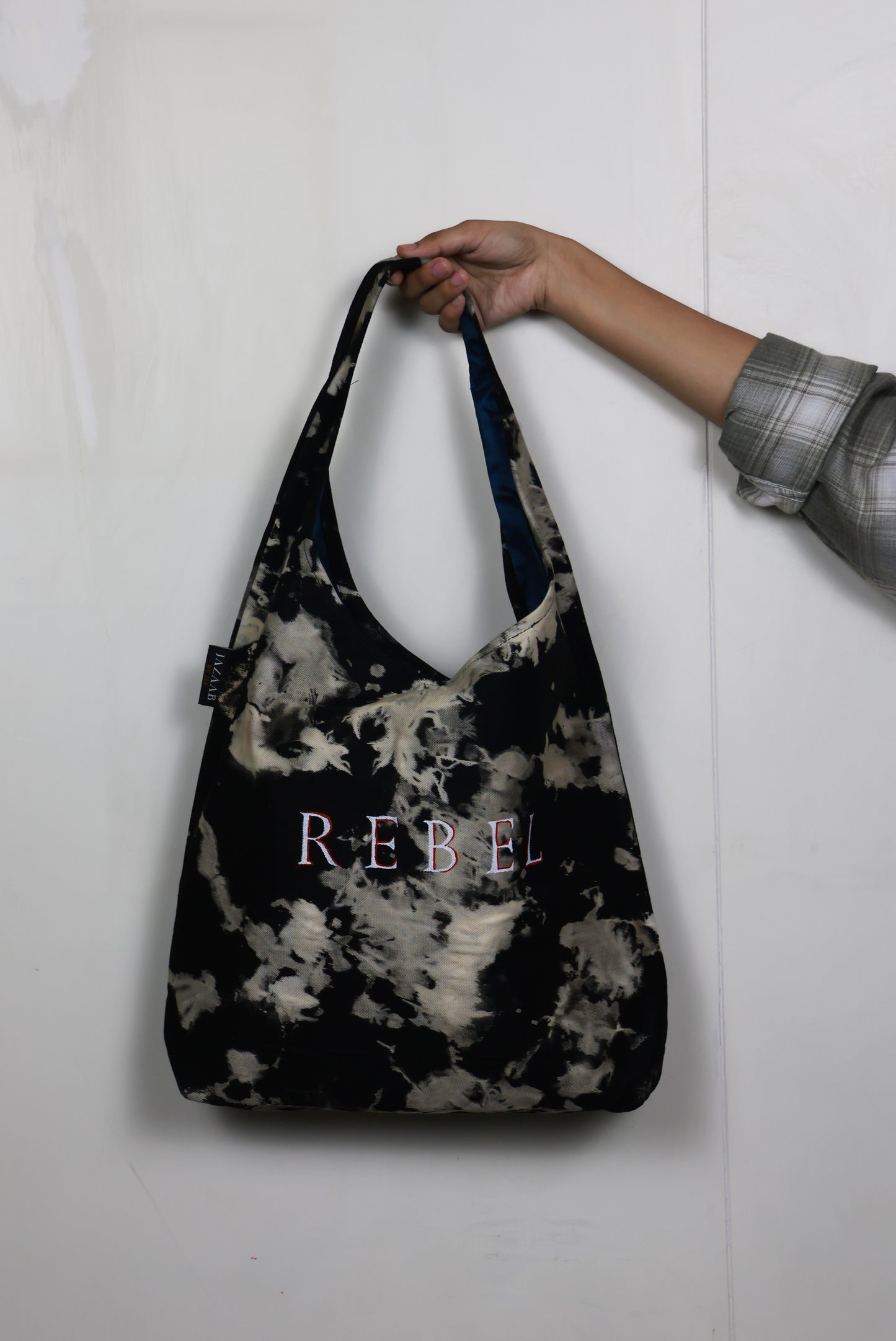 Rebel - Hobo Bag Unisex Tote bag